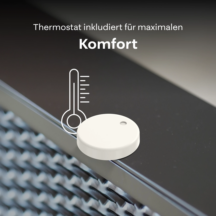 Weißes Thermostat auf dunklem Hintergrund mit dem Text „Thermostat ist für maximalen Komfort enthalten“.