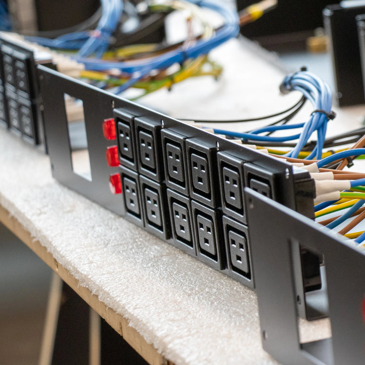 Power Mining 63A 3 - Phase PDU - 21energy